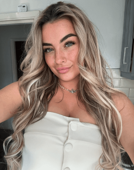 Ava Small